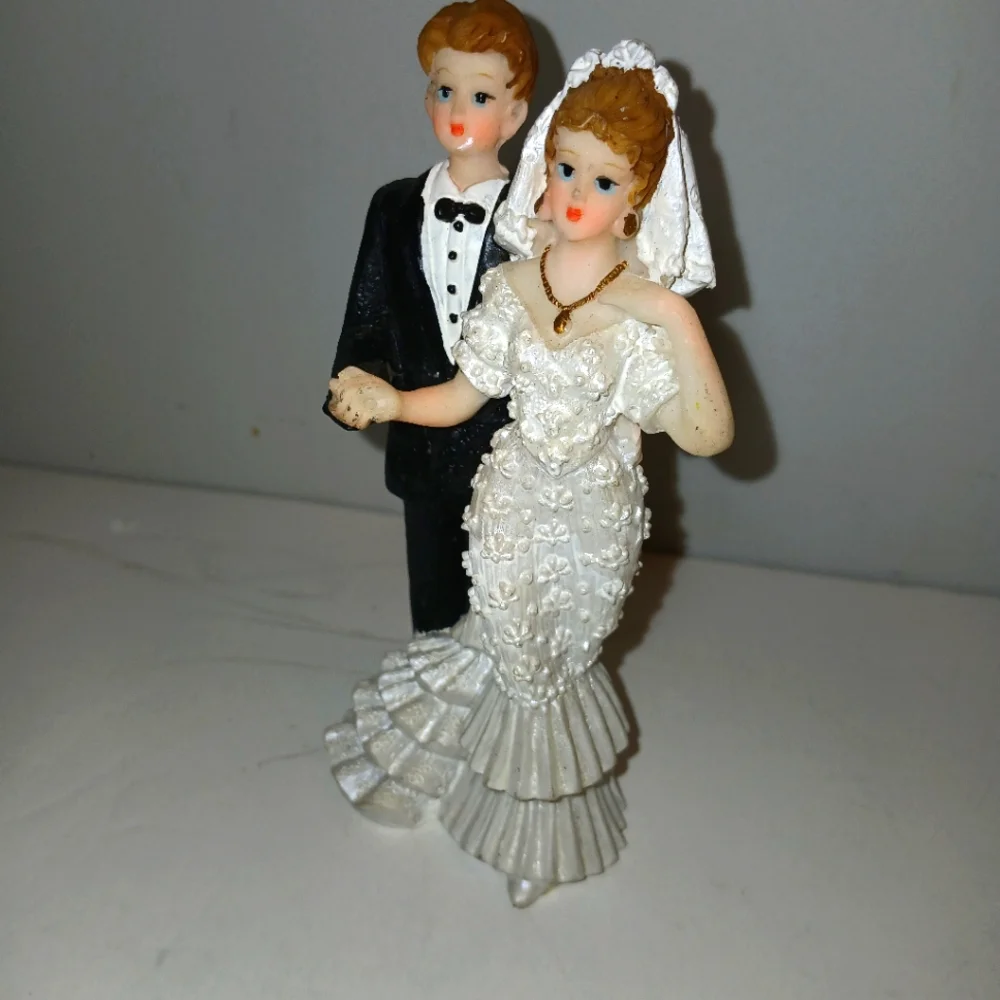 Wedding cake topper